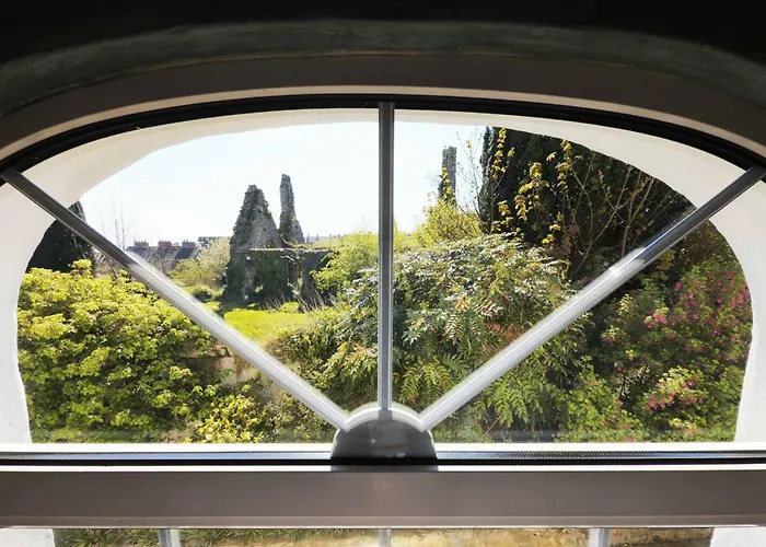 The Classroom, Patricks Square, Town *